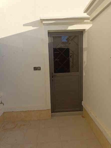 دار للإيجار في الرمادي شارع 60 قرب مستشفى الرازي .

يتكون الدار من غرف نوم عدد 3 وصالة و استقبال و مطبخ و مجموعة صحيات داخلية وخارجية.

بناء حديث .

كافة الخدمات متوفره من ماء وكهرباء وطنية و مولد.

#سعر الايجار 650 الف .

ـــــــــــــــــــــــــــــــــــــــــــــــــــــــ.

📍 للمزيد من التفاصيل يمكنكم زيارة مكتبنا:

مكتب شمس الرافدين  للعقار  – الرمادي / شارع 40 – قرب مرطبات دريم لاند.

📞 أرقام التواصل (واتساب متاح):

*********** ✅ عبدالغني الفراجي.

*********** ✅ عبدالغني الفراجي.

*********** (كــورك) ✅

⏰ متواجدون في المكتب على مدار أيام الأسبوع.

من الساعة 3 عصراً حتى الساعة 9 مساءً.

نرحب بكم دائماً لزيارتنا والاستفسار عن أي عقار يناسبكم.
