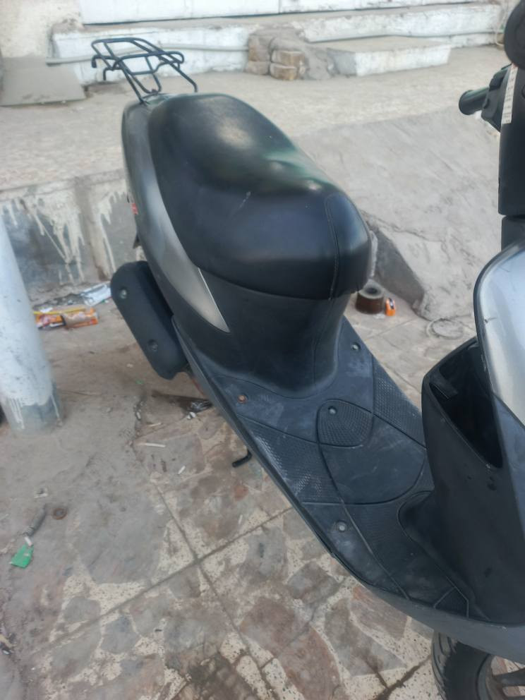 السلام عليكم دراجه سازوكي جنطه اللون فيلي السعر ٤٥٠ وبيه مجال للشراي اوراق اي نقص مابيه للتواصل *********** حي الرساله شارع الماطور عمارة, ميسان
