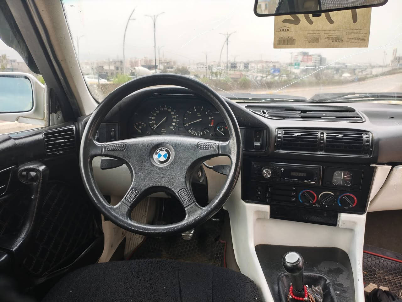 سەرەتا بە ناوی خوای گەورە بیم ١٩٩١حەجم  ٥٢٥  بۆ فرۆشتن مەکینە ٥٢٠ دیجتاڵ ناو سپی سەیارەکە گیر عادییە زۆر بەقوەتە ماشااللە گیرو مەکینەەی بەشەرت دە فیتەر کارەبای ئیرفلوو هەموو گیانی مەزبووت ئیش ئەکات توون تۆڵ بیتەقەو ڕەقەیە سەنەوی ئەسڵی جنوب وەکالەی ئەسڵی لەگەڵە پیشوو دوا کەپسەدەعمو لیدراوی قورسی نییە   سەیارەی ماڵی خۆمە هەموو گیانی بەشەرتە سەیارەکە زۆر بێمنەتم لێ زۆر بێسەر ئێشەییە سعری30 گەڵامعامەلەی زۆر کەم  ***********
