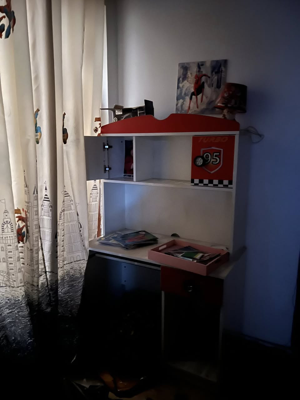 غرفه نوم شابيه ٥ قطع عنوان نفق الشرطه ***********
