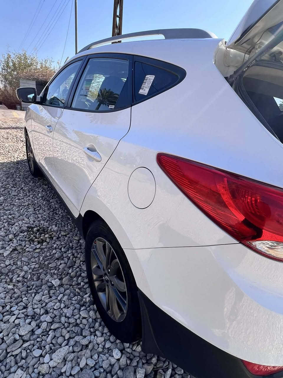 السلام عليكم
توسان خليجي 
موديل  2014
سياره جديده او مكفولة كفالة عامه 

سونار مرفق بل منشور

رقم واسط مشروع وطني 
مكان السياره بل صويره يم جسر مال صويره 
 *********** ابو زهير  
اني مكلف بل نشر
