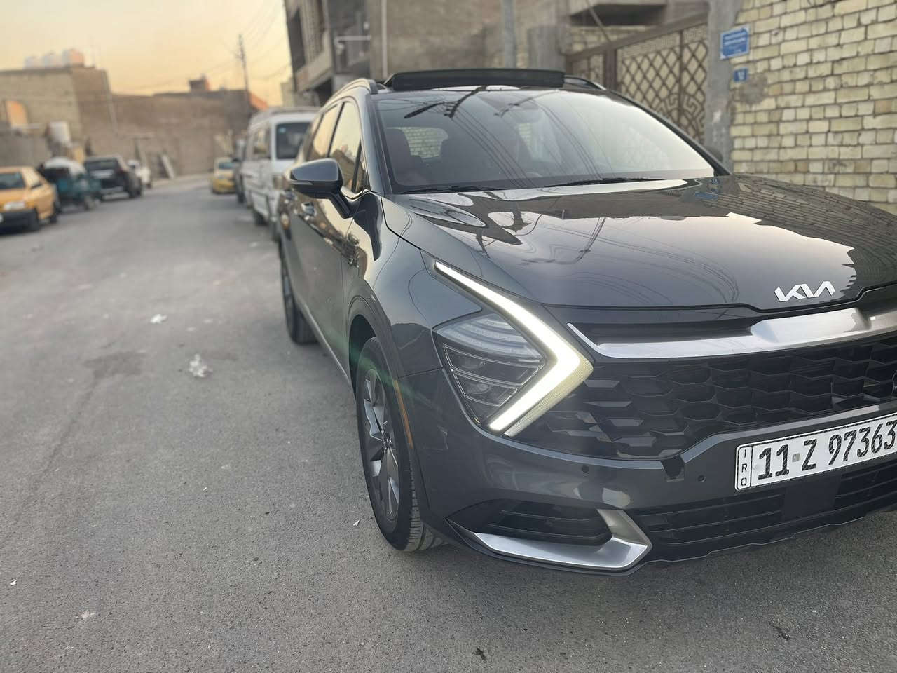 السلام عليكم كيا سبورتج 2024 SX فول مواصفات
 
               للبيع ولمراوس

             ماشيه :34 آلاف 

 الضرر : موضح بالصور جنطه بلاد نفس الون بدون صبغ او جاملغ مصبوغ او جاملغ امامي جه السائق بي طخه بصيطه بداية الجاملغ هم انصبغ 

#المواصفات 

الون رصاصي فيلي 

1. شاشه كبيره متصل 

2. بصمه

3.بنوراما 

4.تشغيل عن بعد 

5. جنطه كهربائيه 

6. رادارات جانبيه

7. رادار امامي

8. لايتات لد 

9. بكلايت لد 

10. كشنات لون احمر 

11.تدفة كشنات بالكشنات 

12. ويل كب 

13.اشاير بالمري

14.كيجات دجيتل 

15. قطعتين تبريد 

16. تبريد لمس 

17. تحكم 

18. نظام سبورت ايكو عادي

19. تو ويل

20.ايقاف ذاتي اوتو ستوب

21.حساسات خلفي 

22. اوتو هولد 

23. نظام منحدرات 

24. كشنات كهرباء

25. شحن وايرليس 

26. كشافات

27.كشن السايق ميمري خزن 

العنوان:-بغداد الدوره

رقم بغداد بسمي تحويل مباشر 

رقم الهاتف:***********
