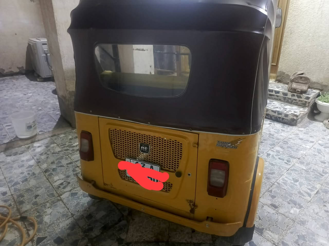 تك تك للبيع سعر 6750عنوان ميسان العماره ***********
