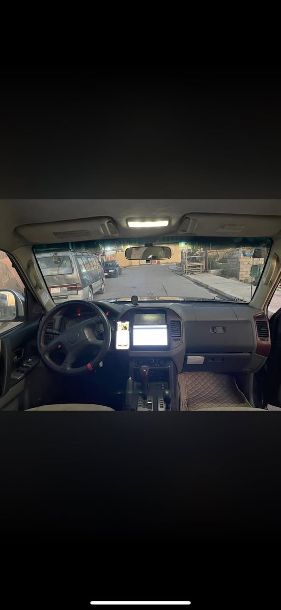 باجيرو موديل ٢٠٠٥ محرك 3000 مصبوغه حزام سعر ٧٥ أو مراوس  ***********
