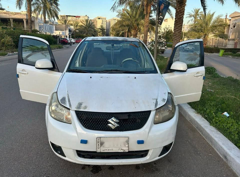 السلام عليكم سوزوكي 2013 sx4 السيارة تبريدها ثلج شغل واطلع مكانها بغداد الكرخ الثانية رايدها 70 ورقة وبيها مجال وفقط جاملغ الامامي مبدل ***********
