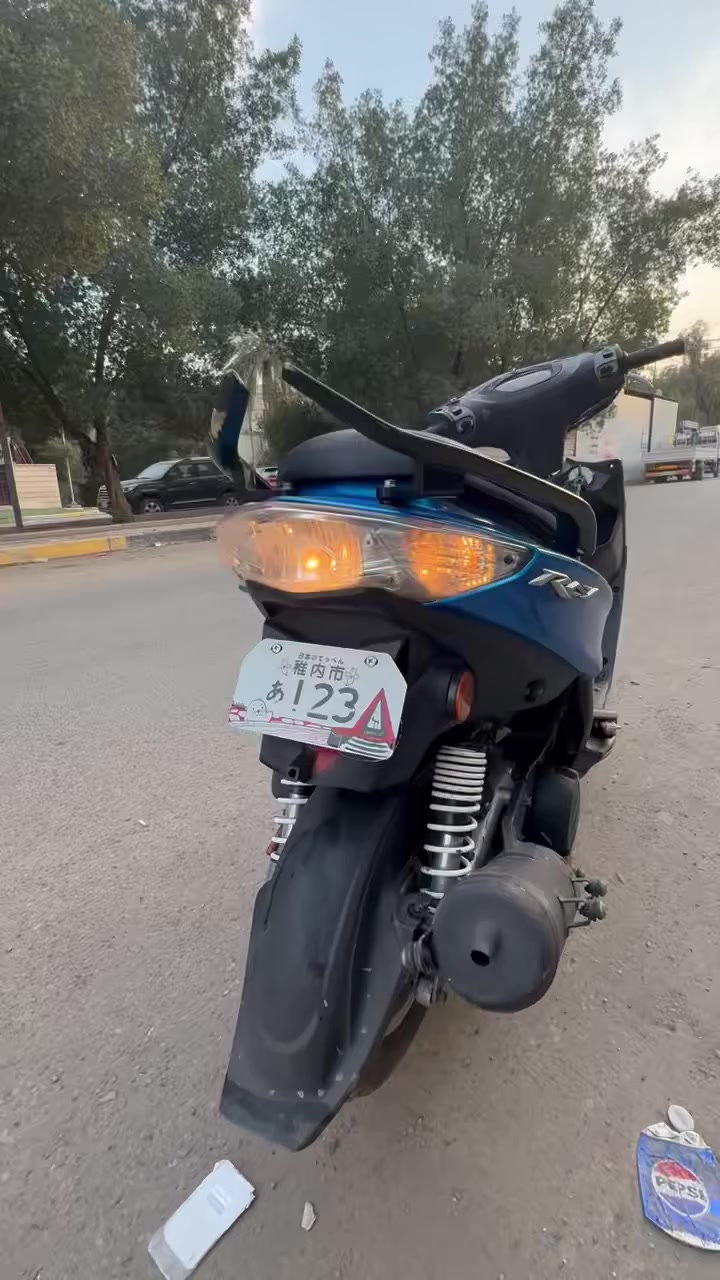 درجه جيتي آر حديث درجه جديده مكفوله محرك وكفرات ما صاله 3اشهر من نازله من الرمبه فقط بجم ما بيه سويت بيه حادث جاملغه لأمامي موجود وياه بس بدون بجم امامي السعر 800 وبيه مجال العنوان شارع فلسطين الرقم ***********
