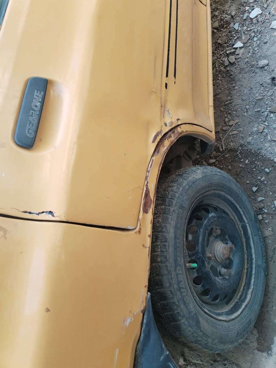 سلام عليكم شباب عندي سايبا ٢٠١٢ مكانهه الراشديه مال حسينية سيارة بس يرادلهه ترتيبات بسيطة مكينه وكير على أيدي عارضهه ب٢٤ ورقة وبيهه مجال تاخذهه مصفرة هياة وغرامات ***********
