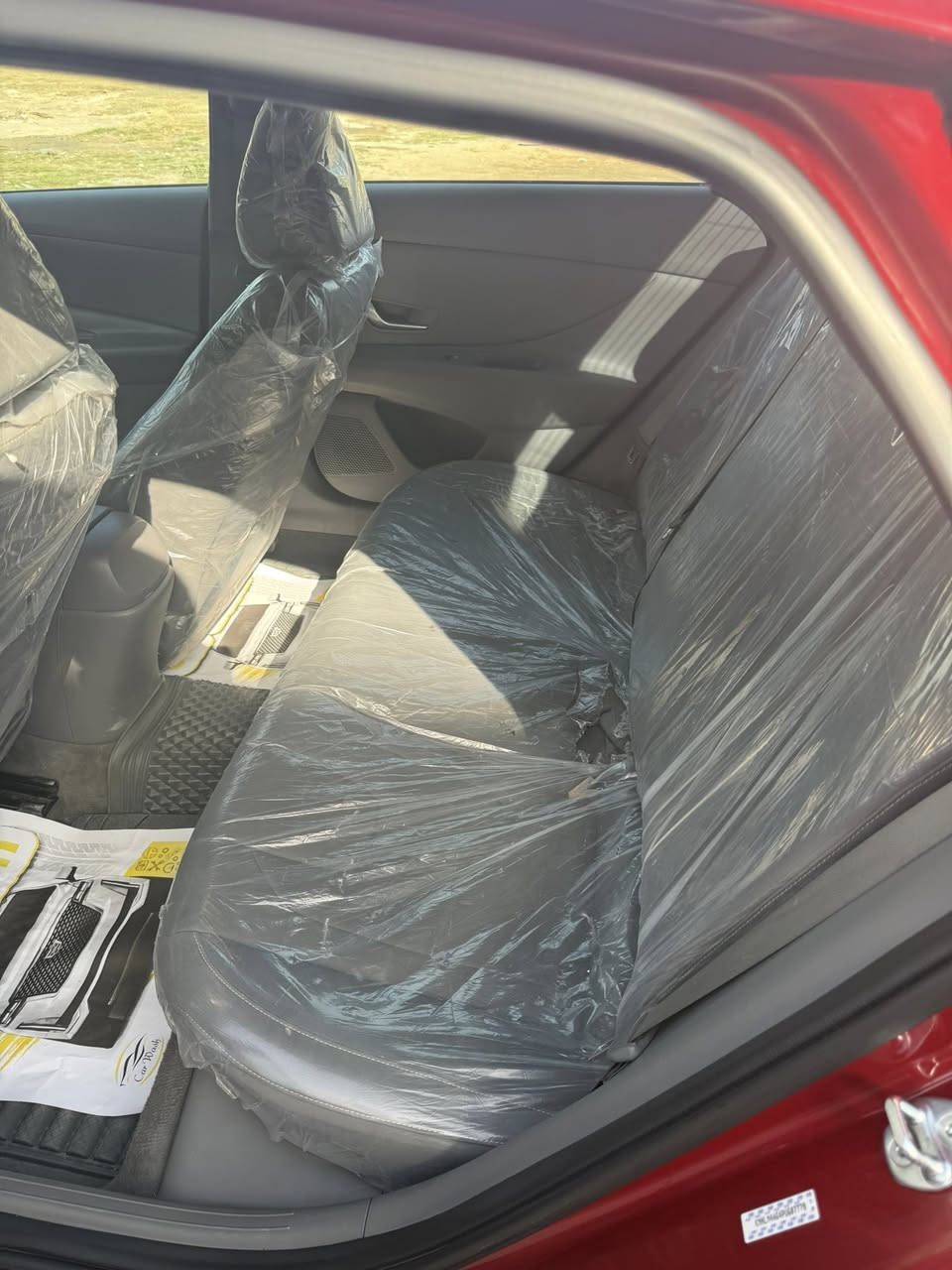 السلام عليكم
النترا 23 ماروني 
بدون فتح بدون تبديل فقط بارد ب البنيد ومعدل bdr 
نص مواصفات 
الداخل لون سمنتي 
فول رادارات 
بصمة 
بريك تلقائي 
وباقي المواصفات المعروفة 
السعر 165وبيه مجال 
شراي أتواصل وياي ادزلك سونار 
وباقي التفاصيل متواجد فيس 
***********
