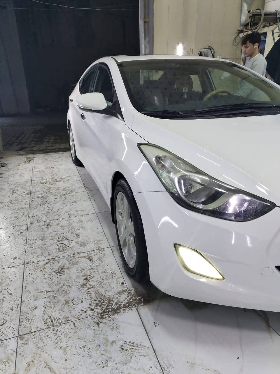 السلام عليكم.
النترا 2014 خليجي فول الفول

 مكفوله من الحادث والصبغ

بيه مكانات بارد وتكحيل كارت بصيطات

السياره بسمي

رقم جديد +سنويه جديده

. بصمه +فتحه+تبريد بيانو+كرسي كهرباء+فول تحكم ستيرن+شاشه +كورس سرعه +دوشمه كاعيه+كشنات جلد+حساسات +صدر جديد+تخم تاير جديد

السياره بيها منضومه غاز

مكانه بغداد سبع البور

السعر 128 بيه مجال قليل جدأ

موبايل ***********
