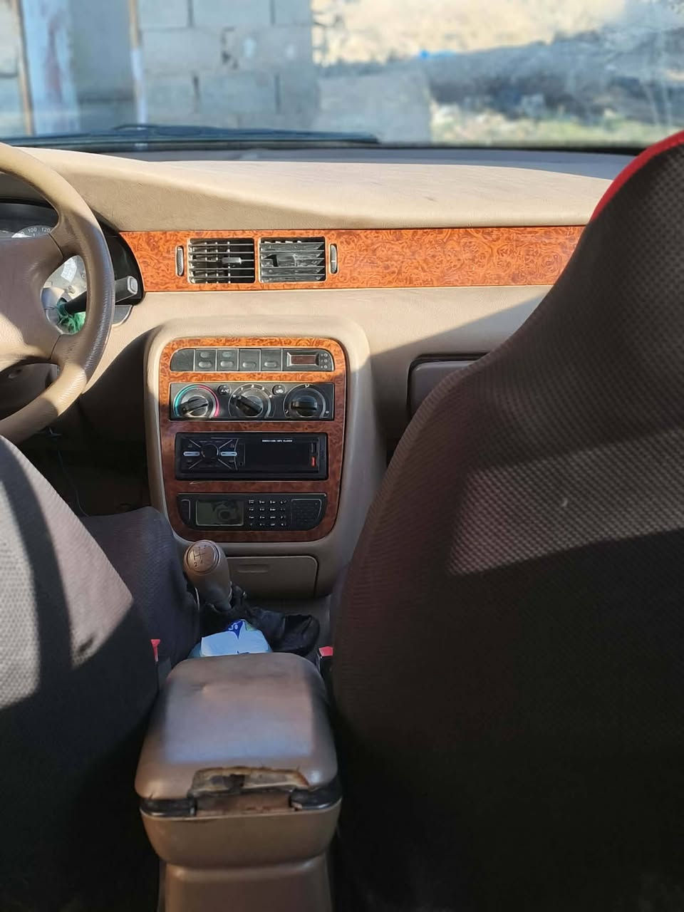 سمند موديل ٢٠١٢ مكفوله كير ومكينه وكهربائيات وتايرات جدد سنويه نافذه بلعشرين مصفره غرامات كشرتها حلوه وتبريد وتدفئه شغالات راعيها موجود بلعماره وعنوان السياره بلمشرح السعر ٢٢ وبيها مجال بسيط ***********
