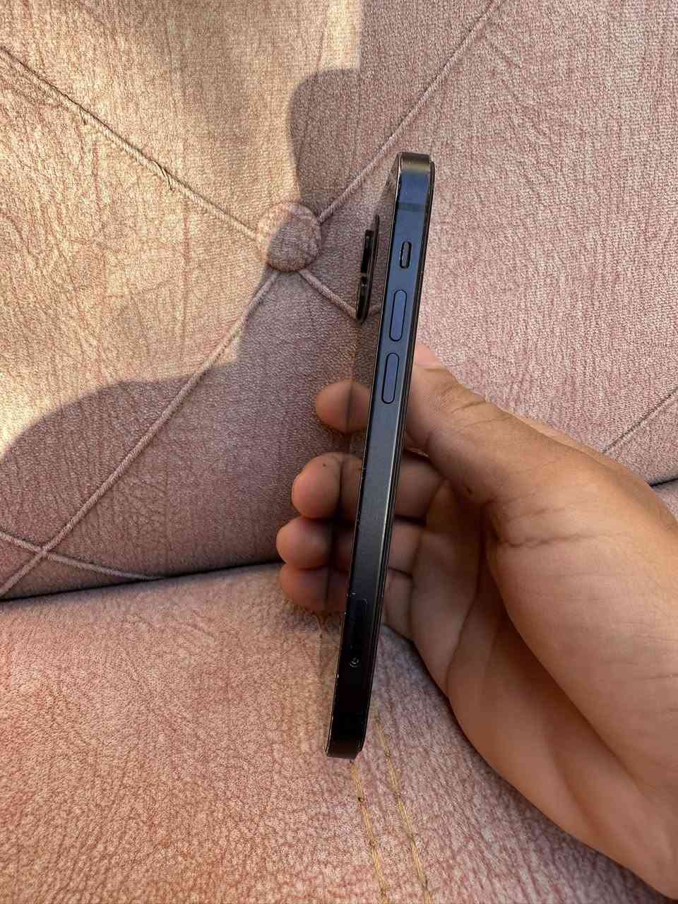 سلام عليكم 12 عادي للبيع
ذاكرة 64 بطارية 77 بلادي جهاز نضيف فقط مبدل شاشة فيس ايدي شغال كلشي شغال السعر 250 بية مجال بصيط

*********** بغداد مدينة الصدر
