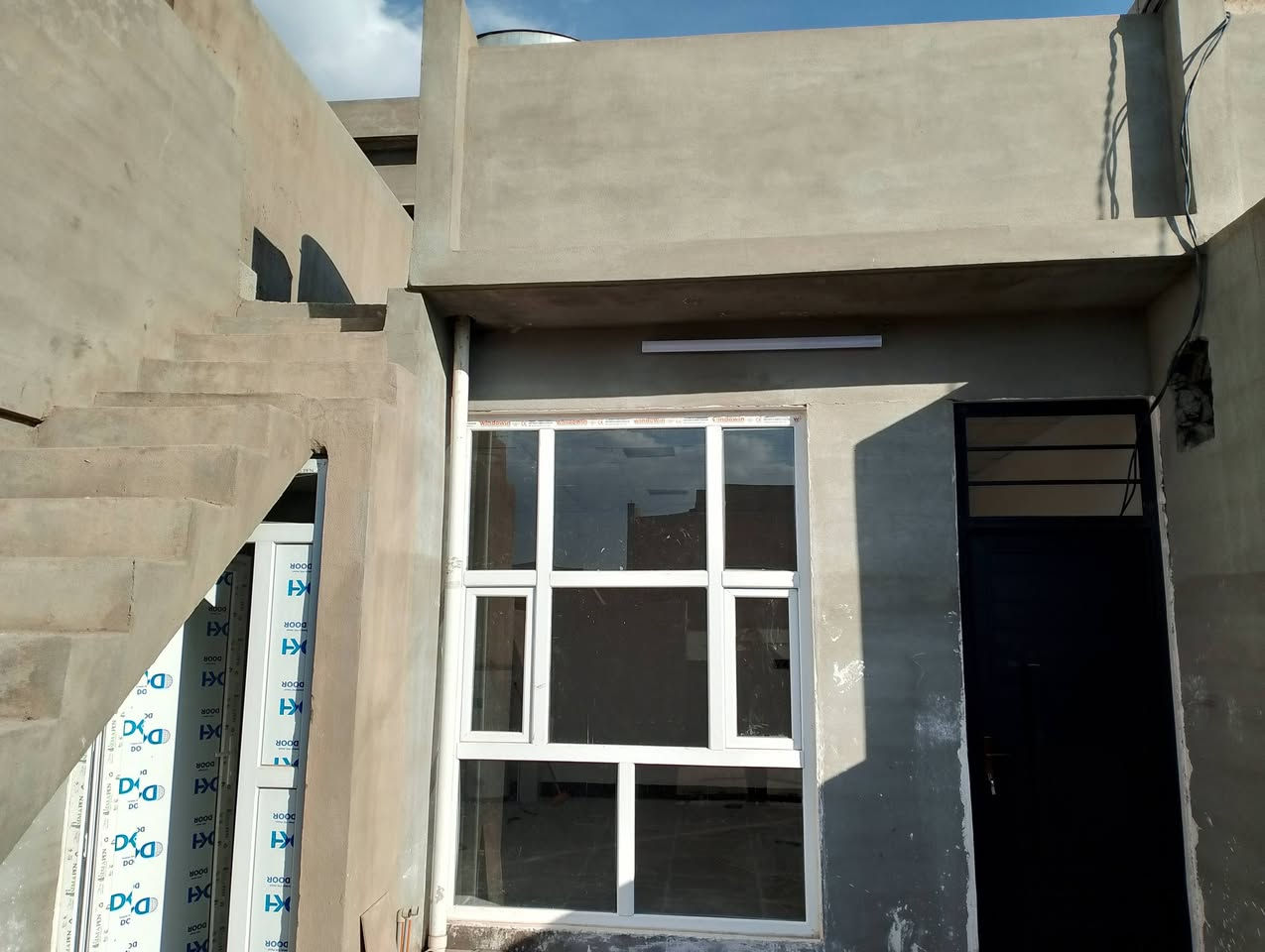 اعلان 
دار للبيع  بيع مستعجل  
مساحه  100متر  حي العسكري  الزراعي فرع الثالث
بناء صفر  نظام دكت  
السعر 35 مليون   مع المجال  
للاستفسار  ***********
