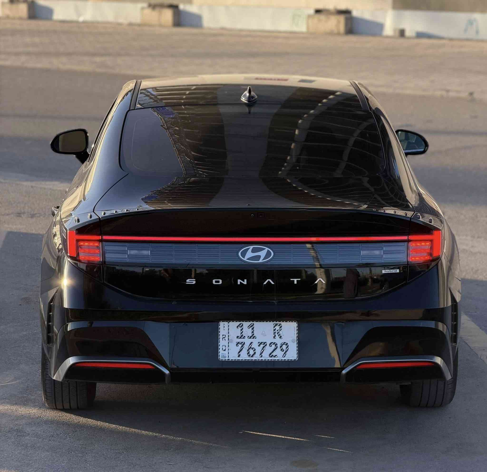 سوناتا ٢٠٢٤ هايبرد
اسود ميتاليك
ماشيه 14 الف فقط 

فول ماعدة الفتحة 

شاشة كبيرة 

الكشنات الاماميه تحكم  كهرباء 

تبريد قطعتين 

تحكمات شاشه لمس

لد متصل

لايتات زنون

بك لايت لد 

رادارات 

 هاند بريك بصمة 

ابل كاربلاي 

كشنات تدفئة 

كامرة خلفية دوارة

٣ وضعيات قيادة sport eco my drive 

فول تحكمات ستيرن 

مثبت سرعة 

تتبع المسار 

قيادة شبه ذاتية 

شحن لاسلكي  

مانع تزحلق 

مكفوله من الصبغ والتبديل فقط تعديل بنيد PDR 
جميع الايرباكات سليمه 

 رقم بغداد باسمي تحويل مباشر

السعر. 207 ورقه بيهة مجال 
العنوان بغداد / الغزاليه
للتواصل ***********
