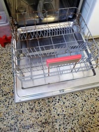 غسالة مواعين • زنجار خفيف • الجانب الايمن