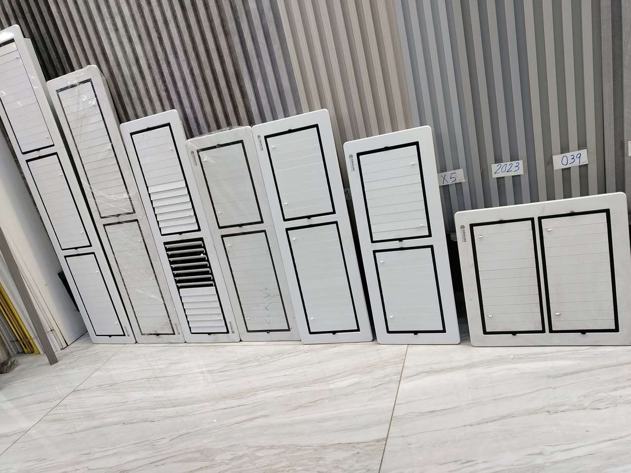 یوجد لدینا فتحة دکتات کل انواع قیاسات متوفرە
للأستفسار:
***********
***********
