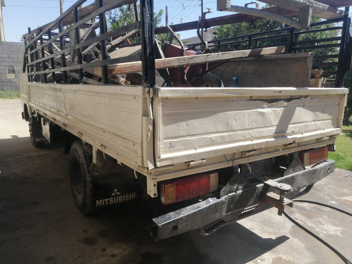 سلام عليكم
للبيع سياره مسيتوبيشي
رقم بغداد انكليزي رقم جديد
تحويل مباشر
سياره جاهزه تخم تاير
كير واكسل خير من الله
محرك بانزين 
سياره معمره جديد كلها شغاله من الدعاميه للدعاميه
موديل 1985
العنوان صلاح الدين بلد
الهاتف ***********
السعر 40 وبيها مجال
