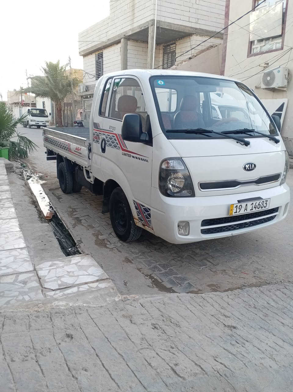 سلام عليكم كيا حمل للبيع موديل ٢٠١٦ رقم انكليزي بسمي مكفوله بيه صبغ بلباب شويه *********** السعر(  ١٠٥  ) نجف حي الرحمه
