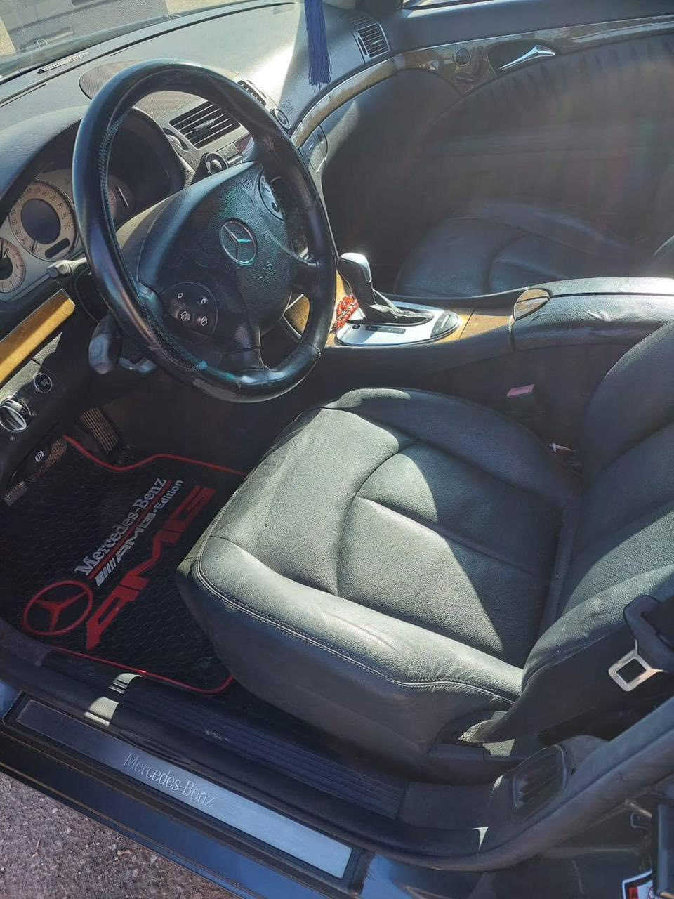 W211 E350
2006
بانورراما
برده خلفيه 
بيها 3 قطع صبغ
رقم بغداد بأسمنا
مكانها البصره 
سعرها 118 وبيها مجال
***********
