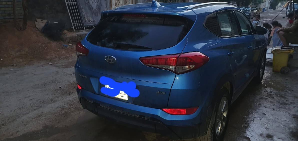 السلام عليكم توسان موديل ١٨ وارد امريكي صور الحادث داخل المنشور سياره ماشيه 69الف سياره بدون يرباك بدون تبديل نص فول السعر165وبيها مجال الاتصال ***********
