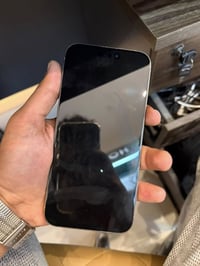 ايفون ١٥ برو ماكس شرق اوسط مقفول ايكلود كلش نضيف  لا مبلغ عليه ولا مرف...