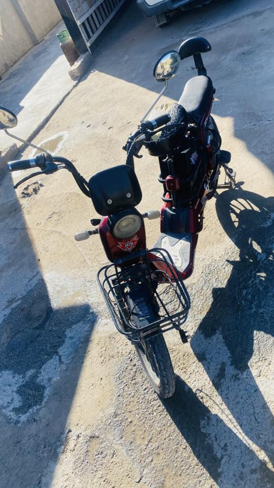 سلام عليكم دراجه شحن للبيع ٥ بطاريات سعر ٢٥٠ عنوان شهربان ***********
