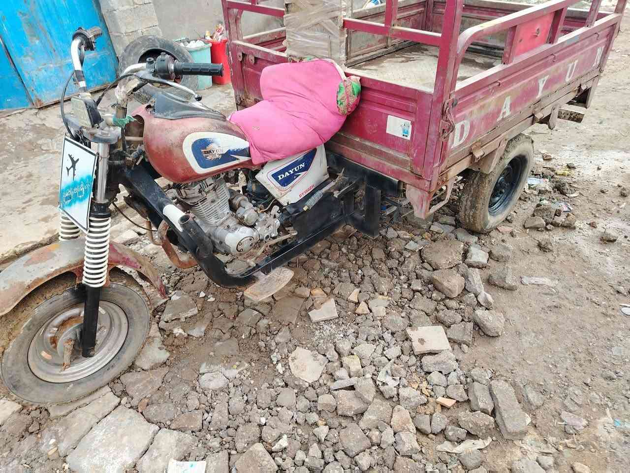 السلام عليكم ستوته للبيع موديال 2017 مكان الرفاعي الرقم ***********
