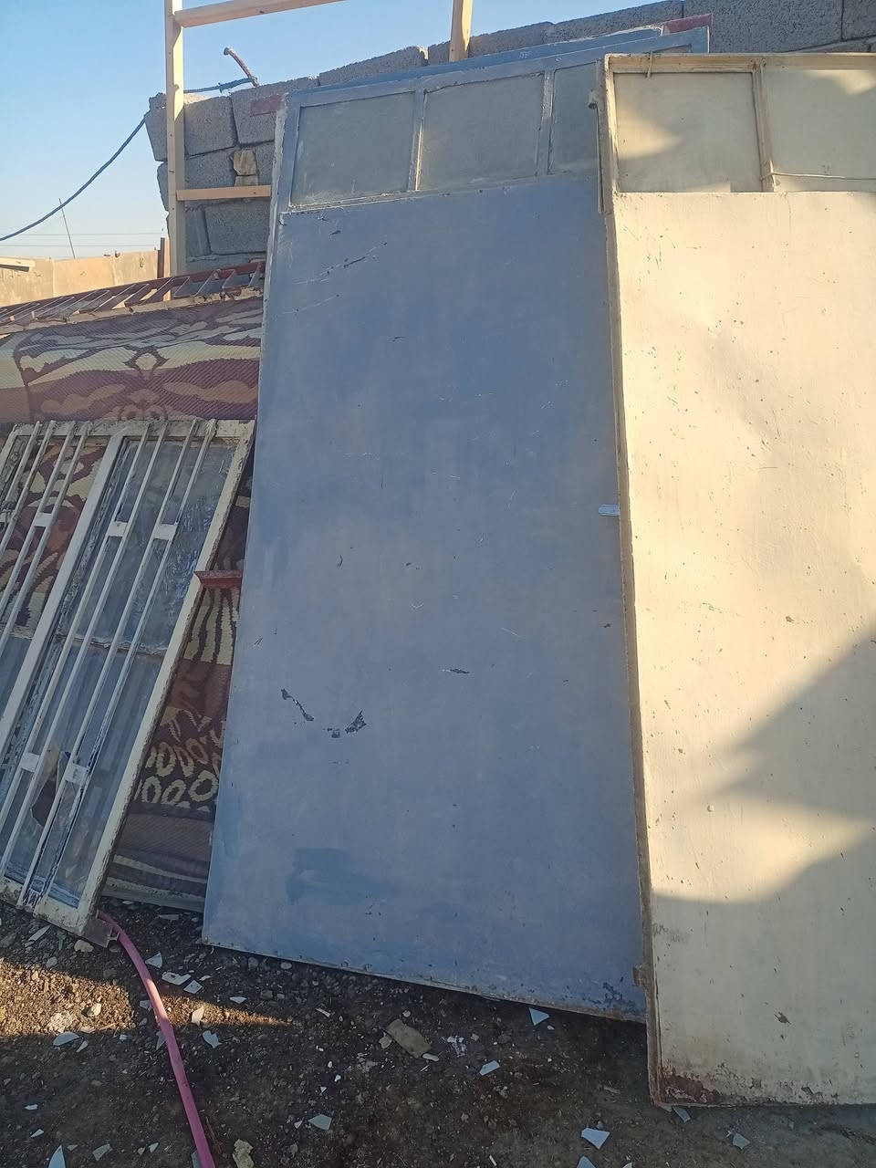 بيبان وشبابيج للبيع نضيفات سعر خاص مكاني بغداد ***********
