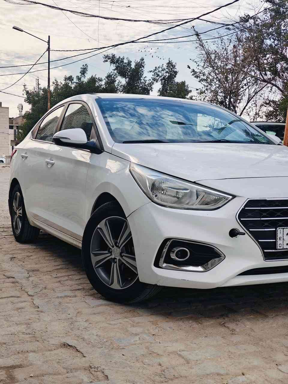 سلام عليكم
هواندي اكسنت 
خليجي 
موديل 2020
مكفوله من ضربه وصبغ وتبديل فقط بيها حالوب 
باقي السياره كفاله 
السونار مرفق مع المنشور 
الموصفات 
مكينه 1600 دكشن عالي 
فتحه سقف 
حساسات 
كامره دواره 
تحكم استيرن جهتين 
اشاير ب المري 
ماشيه 100 
شاشه كبيره 
قطعتين تبريد 
5 ويل كب 
حداديه صدر تخم تاير تبريد ثلج السياره جاهزه للاخير مابيها كل نقص 
رقم بغداد الجديد 
مشروع وطني تحويل مباشر 
س 115 
مكاني بغداد 
ه‍ ***********
