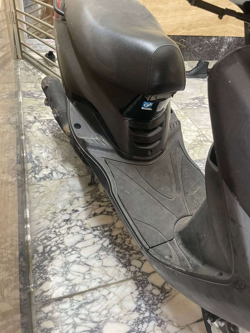 السلام عليكم والرحمه الله وبركاته دراجة اكزز بحالة الوكالة دراجة خير من الله دراجة كفالة عامة تجي تفحص وتاخذ دراجة ماشية 46 نقصة بس واقية مال صانصة باقي كفالة مكان الكاضمية المقدسة رقم تليفون ***********
