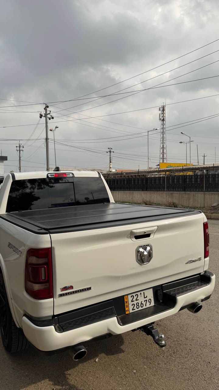 ڕام سپۆرت ٢٠٢٣ ٨پستن مواصفات سپۆرت فول فول کوشن هیتەر کارەبای رادار کامیرە شاشە گەورە ٢جێ پیدی ئاڕ یەک بست صبغ بێ ژۆرێ 
ram sport 2023 v8 5.7 ful ful mwasfat bas panoramay nia 2 je pdr yak bst sbugh be zhore be airbag 
📞0751 137 4810 واتساپ أربيل, العراق
