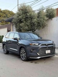 للبيع تويوتا كراند هايلاندر 2024 السيارة اعلى مواصفات لمتد هايبرد المو...