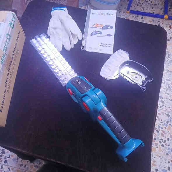 السلام عليكم بدون بطاريه اليفيده يخلي سعر
***********
