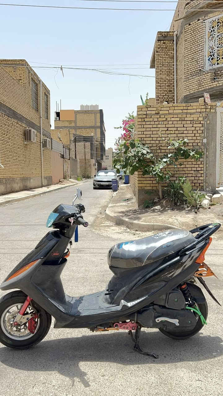 السلام عليكم دراجه ماكس للبيع مامفتوحه كامله من كلشي اي نقص مابيه دراجه مزوعه تزويد سعره مليون 250 المايعرف بيهن لايراسلني للاستفسار ***********
