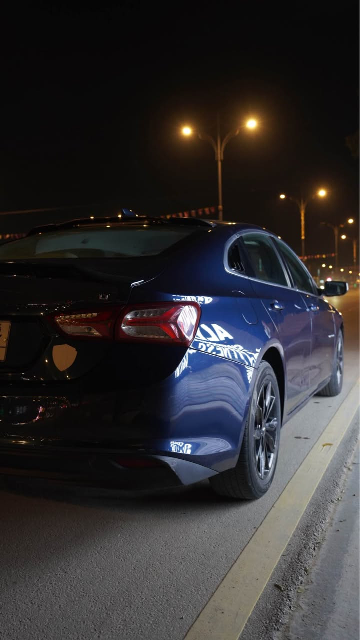 ماليبو 2020 LT للبيع  
 رقم بغداد حرة باسمي سنوية 2028 
شرط التحويل 🔄 
اللون  چويتي 🔵

محرك مكفول✅
منظومة تبريد وغاز جديدة ✅
كير مبدل جديد + مكفول ✅ 

محرك 1500 تيربو 

منظومة مي وراديترات جديدة مبدلة ✅
منظومة هواء وراديتر تيربو جديد ✅
منظومة لايتات زنون ابيض 💡 
حجر بيئة موجود
تشغيل عن بعد شغال

 ❇️ سيارة مسويلها ادامة كاملة وشاملة
صافية من كل نواحي اي گلوب بالدشبول ماكو

المواصفات 

تدفئة كشنات 
ويل كب 17
مانع انزلاق
كامرة دوارة
شاشة 
اشاير بالمري
شاشة اعطال

 حادث السيارة 

قطعتين صبغ  فقط ——— جاملغ ايمن وبنيد 

مبدلة فخذة اليمنة
الجاملغ الخلفي الايسر بي بارد جدا بسيط معدل  

ماشية  59 ميل فقط
رقم شاصي موجود
سونار موجود 

السعر 110 وبيها مجال

  مكان السيارة كربلاء

للاستفسار
 
*********** كربلاء, العراق
