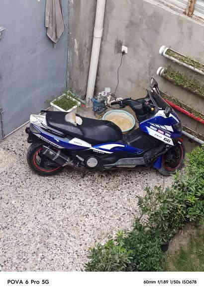 تي ماكس ٢٠٠٨ بيها صوت بالمحرك بس اني ابيع كوم حديد 
رايدها ب ٩ ورقات طبعا نزلت من سعرها 
زعفرانيه .. ***********
