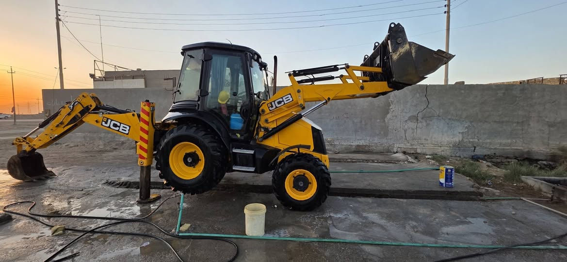 جي سي بي للبيع مديل ٢٠٢٠ او مراوس بمديل ١٢ او ١٣ او ١٤ فول مواصفات بم ونوزل ابلاد شرط 
ما مفتوح بيها برغي سيفتي كامل  رقم أربيل مكان الحفاره بصره قضاء الدير  ***********
