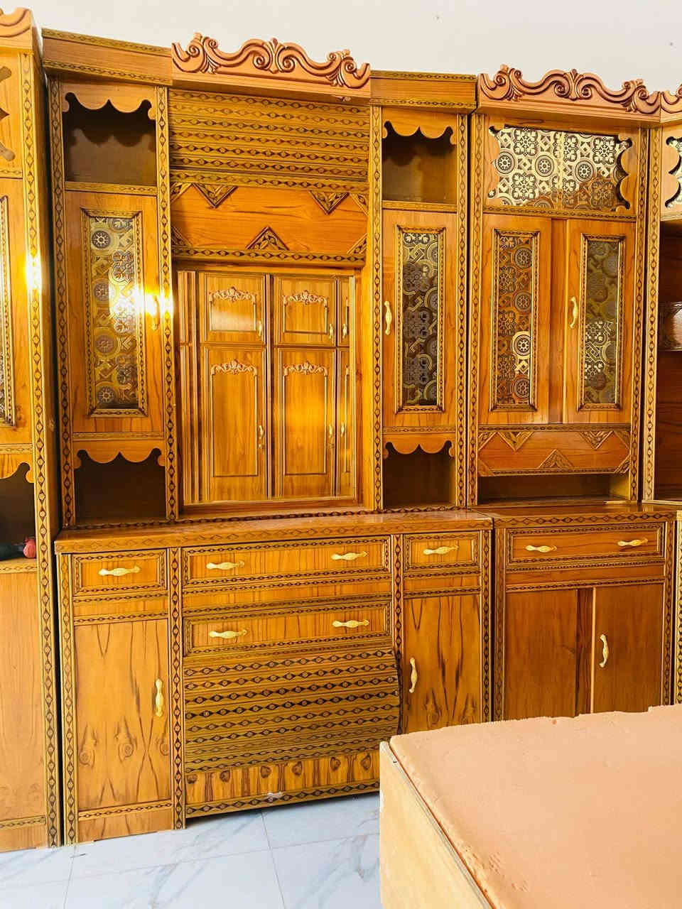 غرفه نوم هودج اربعينيه قطعتين جديده طك ما مستخدمه شهر صاج عراقي درجة اولى 
السعر مليون وربع وبيه مجال للاستفسار الاتصال على الرقم ***********
العنوان الرمانه مقابيل مستوصف الرمانه
