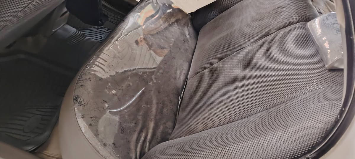 سلام عليكم سبكترا موديل 2008 ضرر جاملغ خلفي جاهزة من كلشي تعمير جديد نقصهة بس التبريد رقم ديالى السعر ٦٣وبيهة مجال حك الجيه ***********
