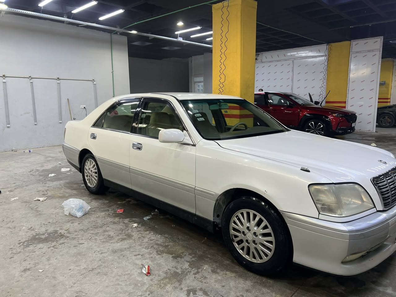 مەلیکە مۆدێل ٢٠٠١ موس 
دەشپول نەجەف تەحویل نەجەف 
سێ دوگمە
یەکپارچەی بۆیاغی ئەوروپا چاملغی سایە ق 
ڕۆنی گۆڕاوە هاویدرۆلیکی گێڕی گۆڕاوە 
دیسک و دەبڵ و پێشی تازە داگیراوە 
برێکی مەزبوت تەقەو رەقە و هەموشتێکی بەشەرت 
گێڕ ومەکینە وهەمو گیانی بەشەرت 
نرخ ٤٧ گەڵا 
***********
