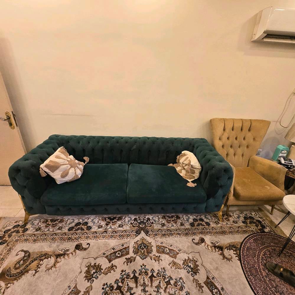 تخم ٨ مقاعد مستخدم شوية القماش يرادلة تنضيف 
المكان بغداد البنوك