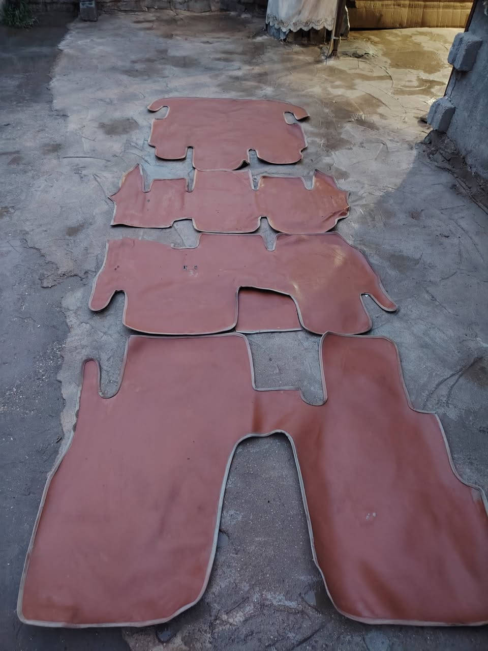 السلام عليكم
سفريات ستاركس مفتوح للبيع السعر 60وبيهن مجال +
درع امامي السعر 35.+كب ويل عادي نيكل. السعر 50المكان بابل للاستفسار والاتصال ***********
