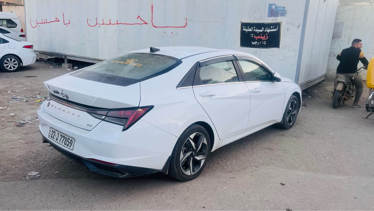 السلام عليكم 
للبيع فقط النترا 2023 خليجي فول مواصفات 
بصمة تشغيل
بصمة ابواب
تشغيل عن بعد
فتحة سقف (تنته)
وباقي مواصفات الالنترا
رقم أربيل الجديد
بيها ضربة بالجاملغ الأمامي خفيفة ومصلحه ع البارد وضربه بالجاملغ الخلفي شبر باقيه مامصلحها والصبغ ماطايح وترجع ع البارد 
العنوان البصرة شط العرب الجزيرة
*********** Singapore
