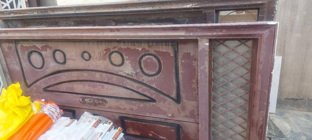 أبواب كلدور عدد ٢ عرض ١١٠ ارتفاع ٢٤٠ سعر الواحد ١٧٥ ألف
***********
