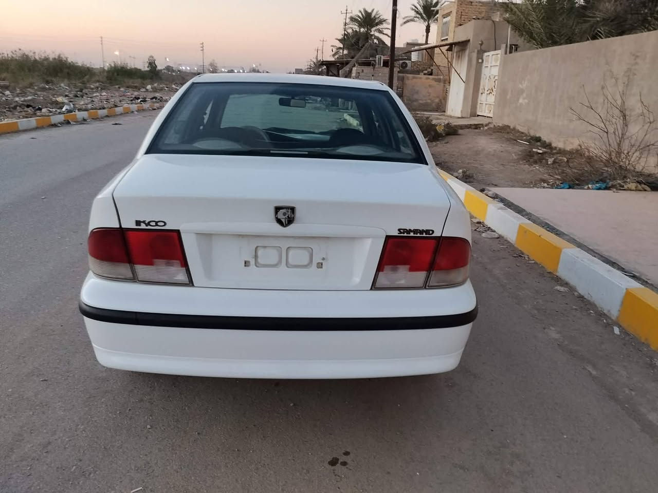 سمند ناطق ٢٠١١
خاليه من الخياس والزنجار كارتون شرط 
ماشيه ١٠٠ 
وينهم الجنايه الي يدور جديد كارتون 
محرك كير كفاله 
غرفتها جديده استخدام قليل 
رقم بغداد دولي سنويه ٢٠٣١ 
جهاز الناطق شغال 
كهربائيات كلها كبس شركه 
سياره جديده جدا 
مكاني قضاء الشطره للإستفسار ***********
