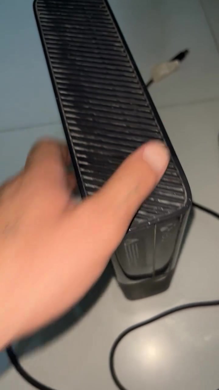 اكسبوكس 360 سوبر سليم للبيع شغال نقصه يده فقط مكاني بغداد البنوك ***********
