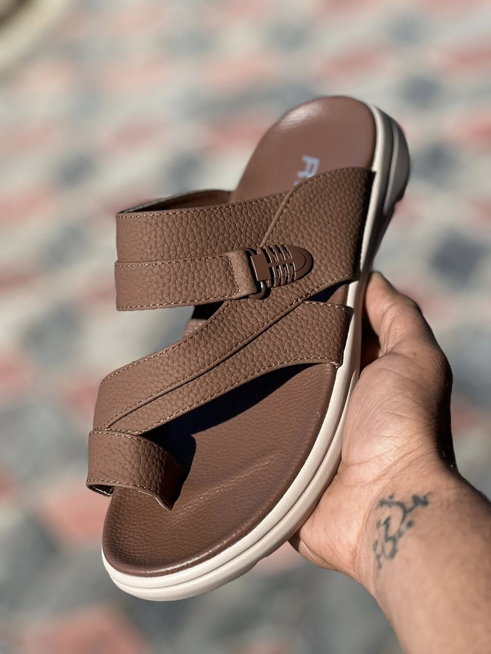 جديد /ازياء حمودي ماركة 

شحاطة رجالي طبي 
  
40,41,42,43,44
  

‎ماركة فاخر الصُنع ذات  

‎جودة عالية جداً وتصميم عصري يمتاز بالراحة اثناء الاستخدام 

‎متوفر  كما موضح بالصور

————————
العنوان المحل :الصويرة شارع النجمة/ مقابل مجمع العائلة 

‎‏‎
التواصل على الخاص آو مراسلة على واتساب  او الاتصال على الرقم 
***********
— في ‏الصويرة شارع النجمه‏.
