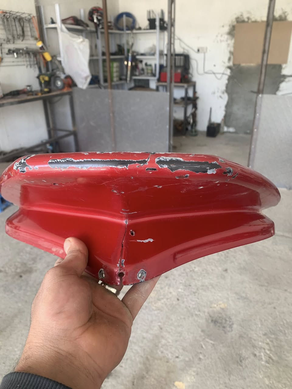 السلام عليكم تزويد لغود وسبايدر خلفي وكزوز رياضي مال صفر عشره او خوذه اصلي وكاله مونستر رياضي كلش حلوة للبيع مكاني كربلاء الحر ماعدي توصيل اي استفسار هاذه رقمي ***********
