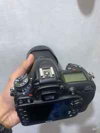 كامرة نيكون 7100D للبيع نظافه 100/100 مع عدسة نيكون 18-70 VR ونظافة فو...