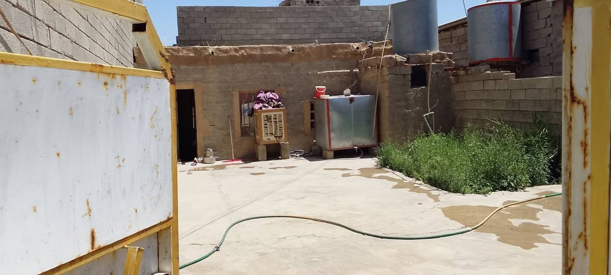 بيت للبيع مساحه 150 محتاج فلوس فرسان قرب جامعه تكريت السعر 10 مليون وبي مجال ***********//***********
