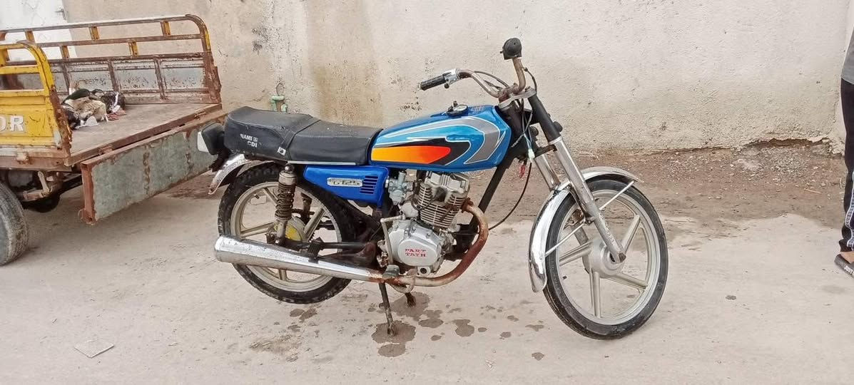 سلام عليكم دراجه أيراني نامه أدوات للبيع مستعجل أريده 300 وبيه مجال للشراي 

+964 773 785 7870

وتساب وشريحه شغاله
